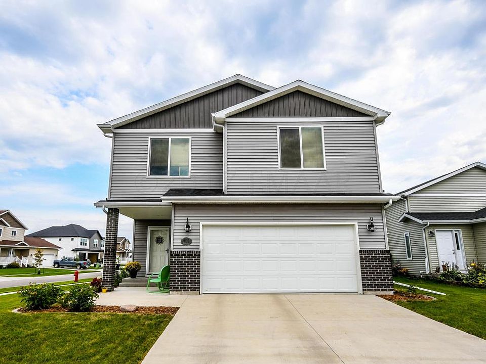 1st image of 402 Foxtail Dr E