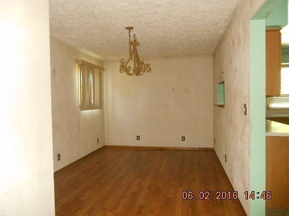 5th image of 1924 Manor Dr