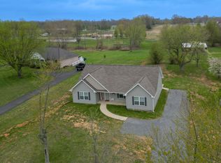 222 Long Creek Rd, Lafayette, TN 37083