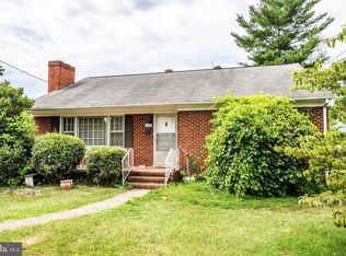 108 E Chatham St, Fredericksburg, VA 22405