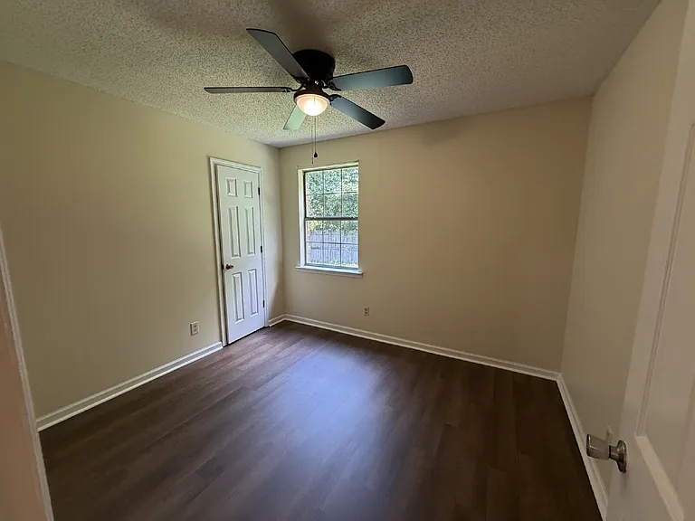 1477 Ben Gay Way — Photo 11