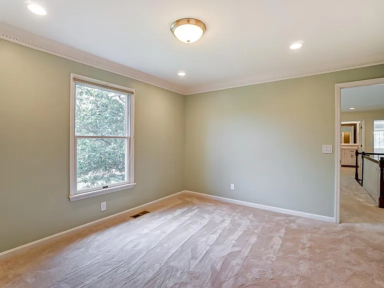 11410 Avant Ln — Photo 35