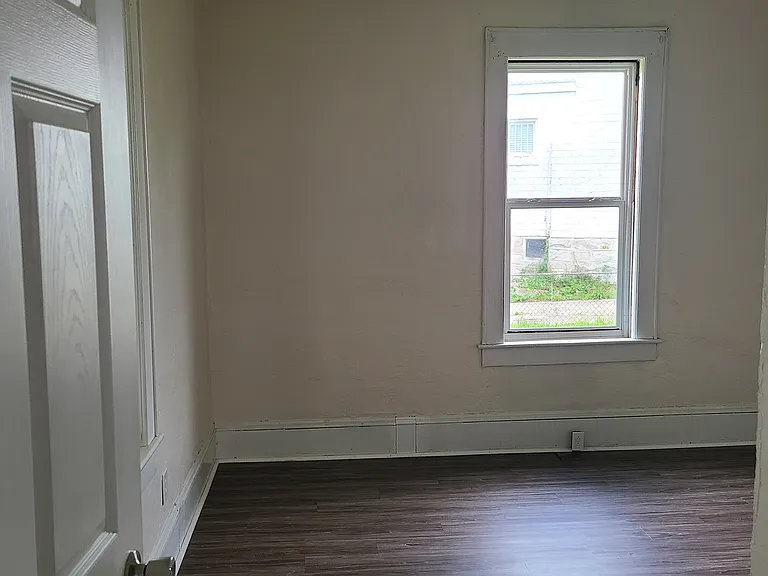 110 Summers St — Photo 30