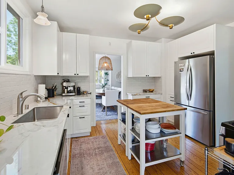 284 E Blithedale Ave — Photo 13