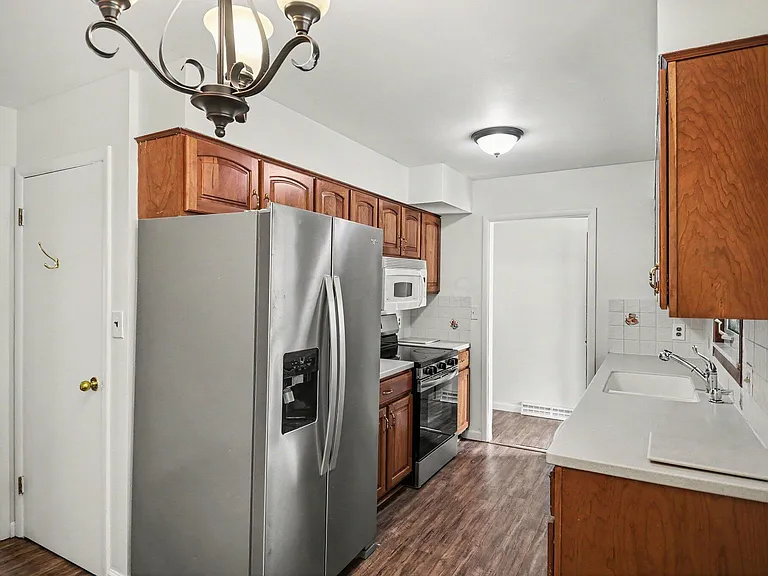 898 Havendale Dr — Photo 6