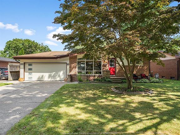 3rd image of 3694 Askin Ave