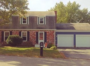 9 Eisenhower St, Dartmouth, MA 02747