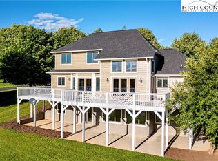 304 Olde Charter Cir, Jefferson, NC 28640