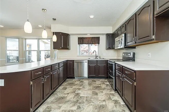 2904 Kettering Dr — Photo 4