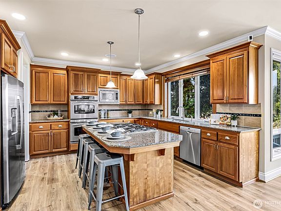 5th image of 2302 277th Avenue SE