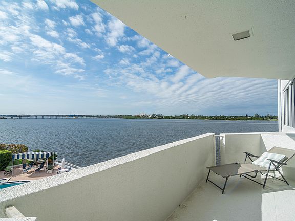 3rd image of 2773 S Ocean Blvd APT 302