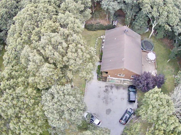 35 Mcelnea Street, East Hampton, NY 11937