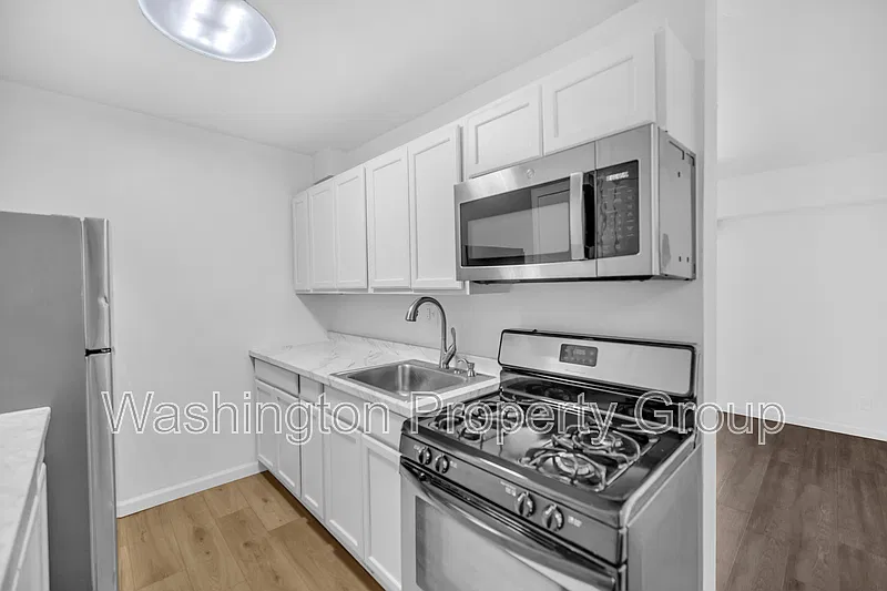 3009 Southern Ave #30