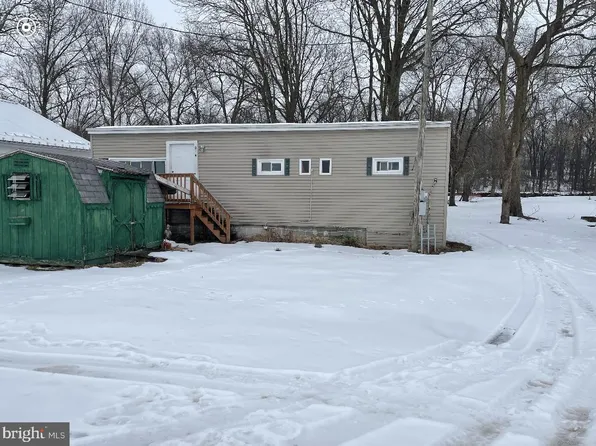 214 Conewago Dr, East Berlin, PA 17316