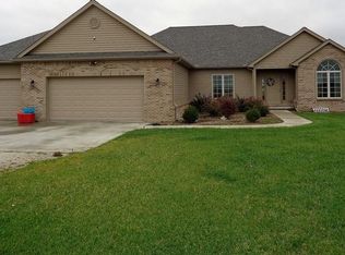 920 Bury Rd, Oregon, OH 43616