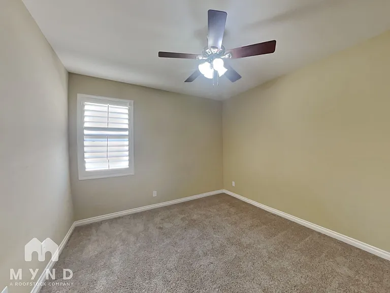 264 E Mead Dr — Photo 12