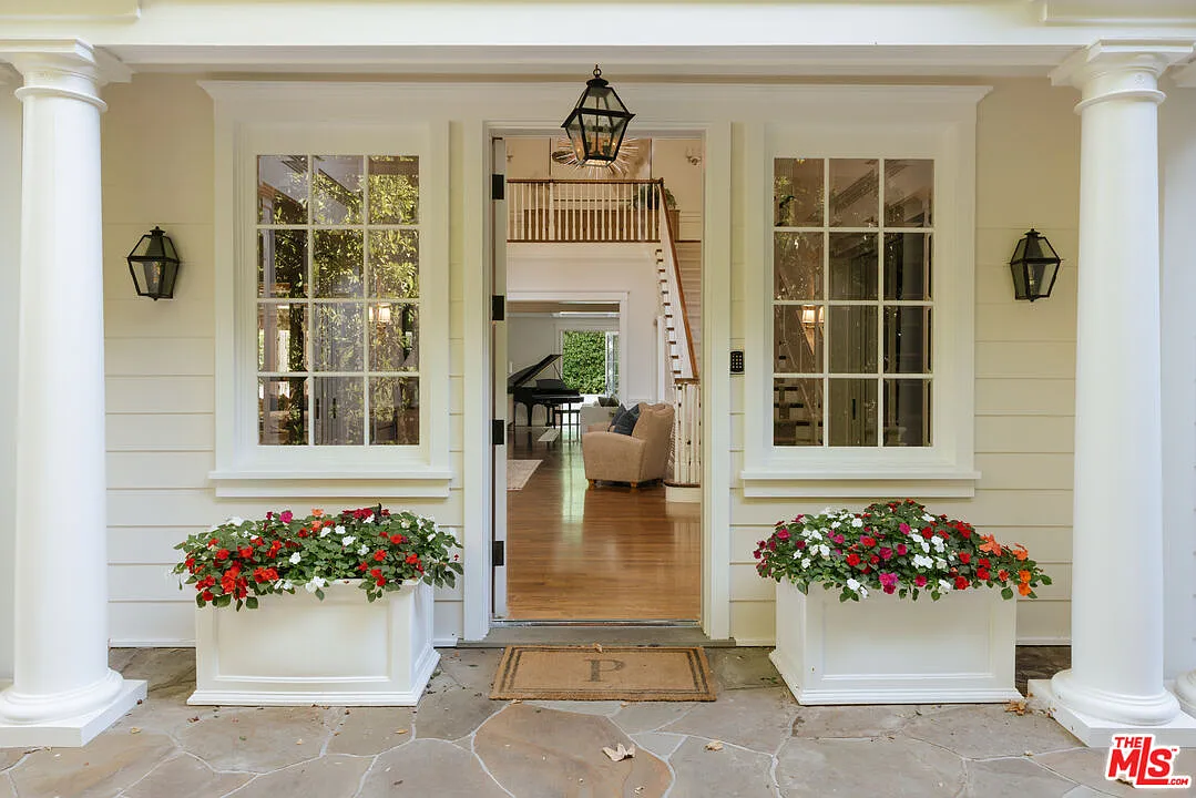 6 bed, 6.0 bath, 7318 sqft, $40,000 — Photo 4