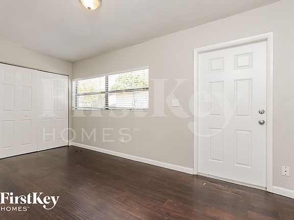 3rd image of 7706 Aviano Ave