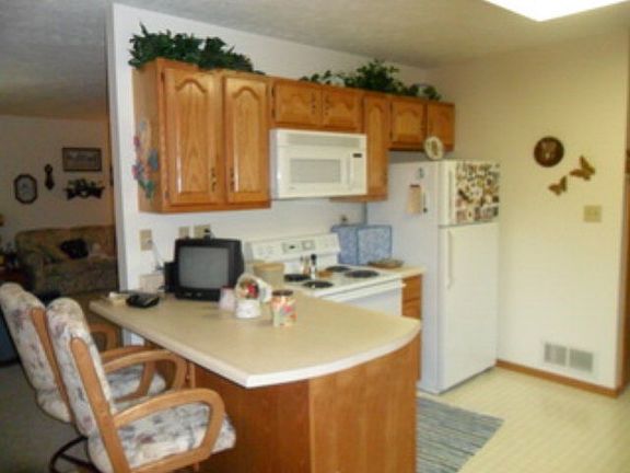 4th image of 57 Buckeye Dr