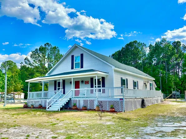 588 Lightwood Knot Road, Kelly, NC 28448