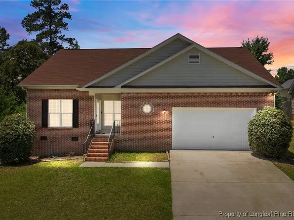 926 Foxhunt Ln, Fayetteville, NC 28314