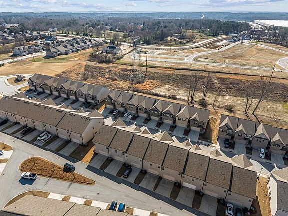 3rd image of 2787 Pearl Ridge Trce