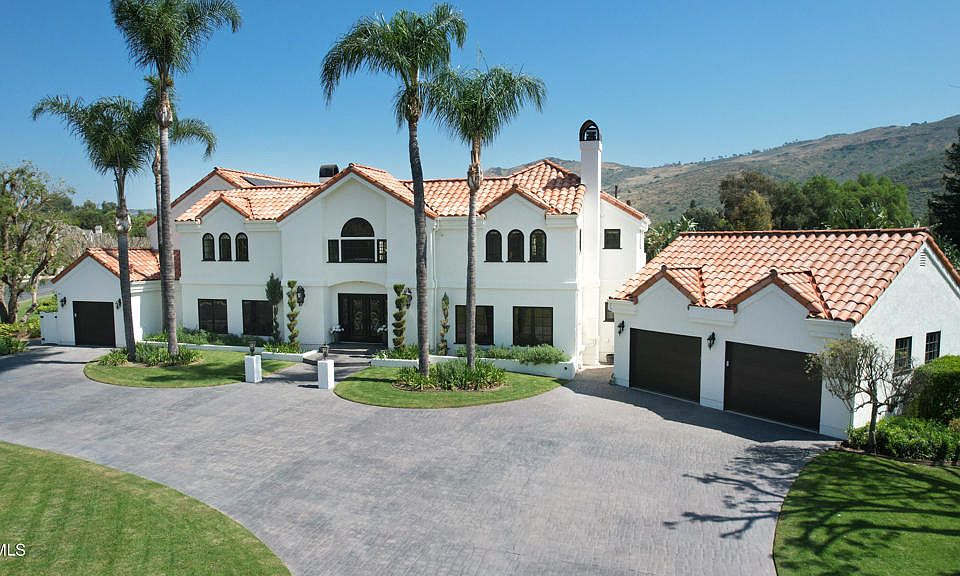 1st image of 2296 Applewood Ln