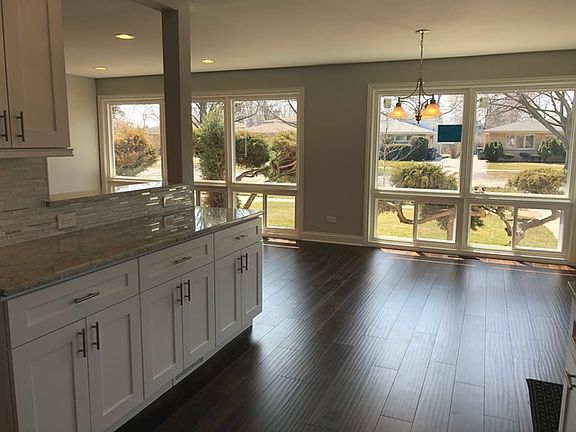 5th image of 3408 Wilmette Ave