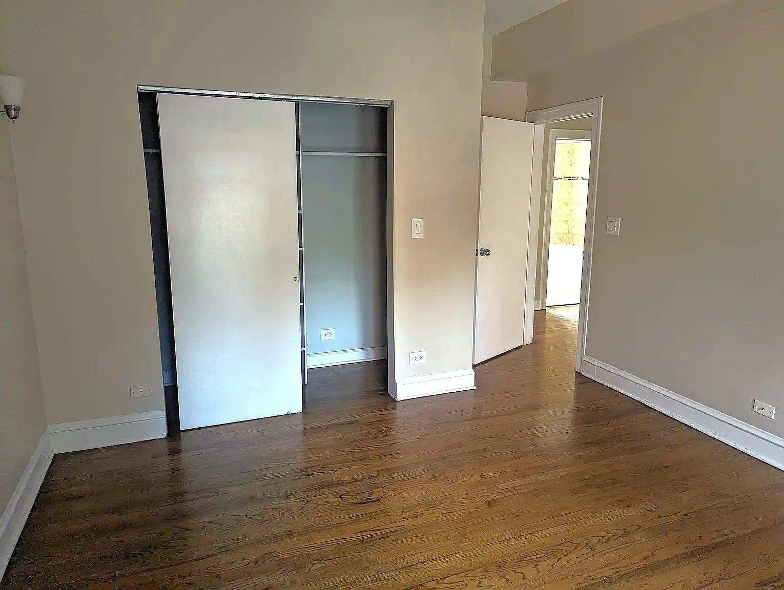 2 bed, 1000 sqft, $2,350 — Photo 4