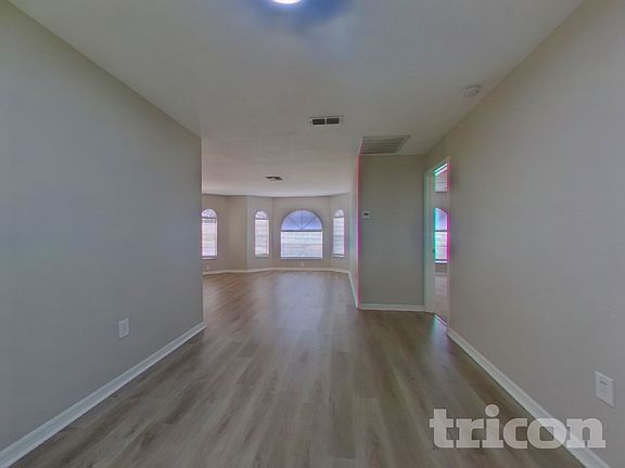 3rd image of 5913 Fall River Dr
