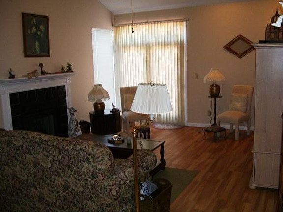 2nd image of 3225 Salem Cove Way SE