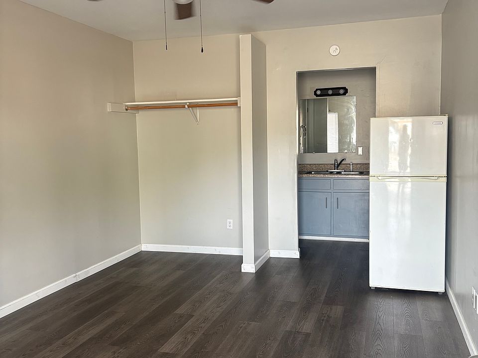 2nd image of 215 E Race St APT 16