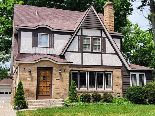 345 Bristol Ave NW, Grand Rapids, MI 49504