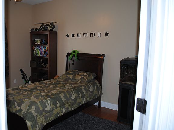 3rd image of 149 Blakenrod Blvd
