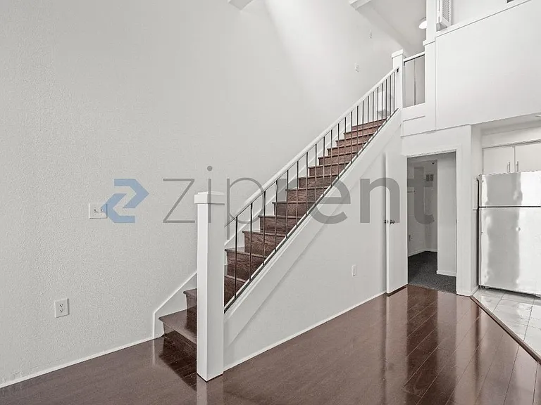 1406 Harvard Ave #16 — Photo 8