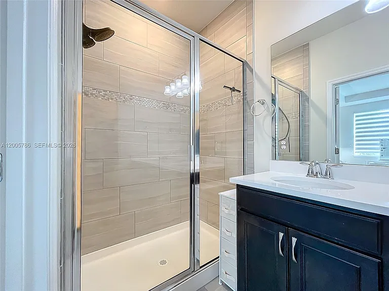 5040 Eucalyptus Dr #2 — Photo 34
