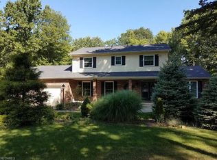 11572 Oak Hollow Dr, Chardon, OH 44024
