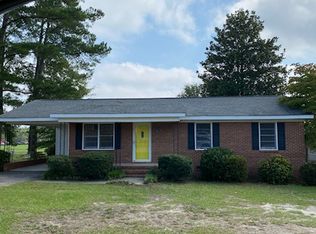 102 Beeler Ave, Hamlet, NC 28345