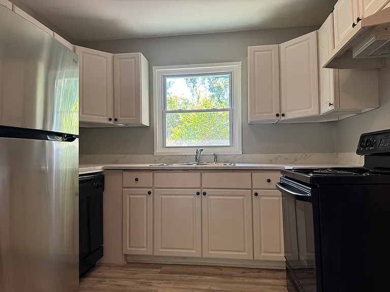 3063 Anthony Dr — Photo 11