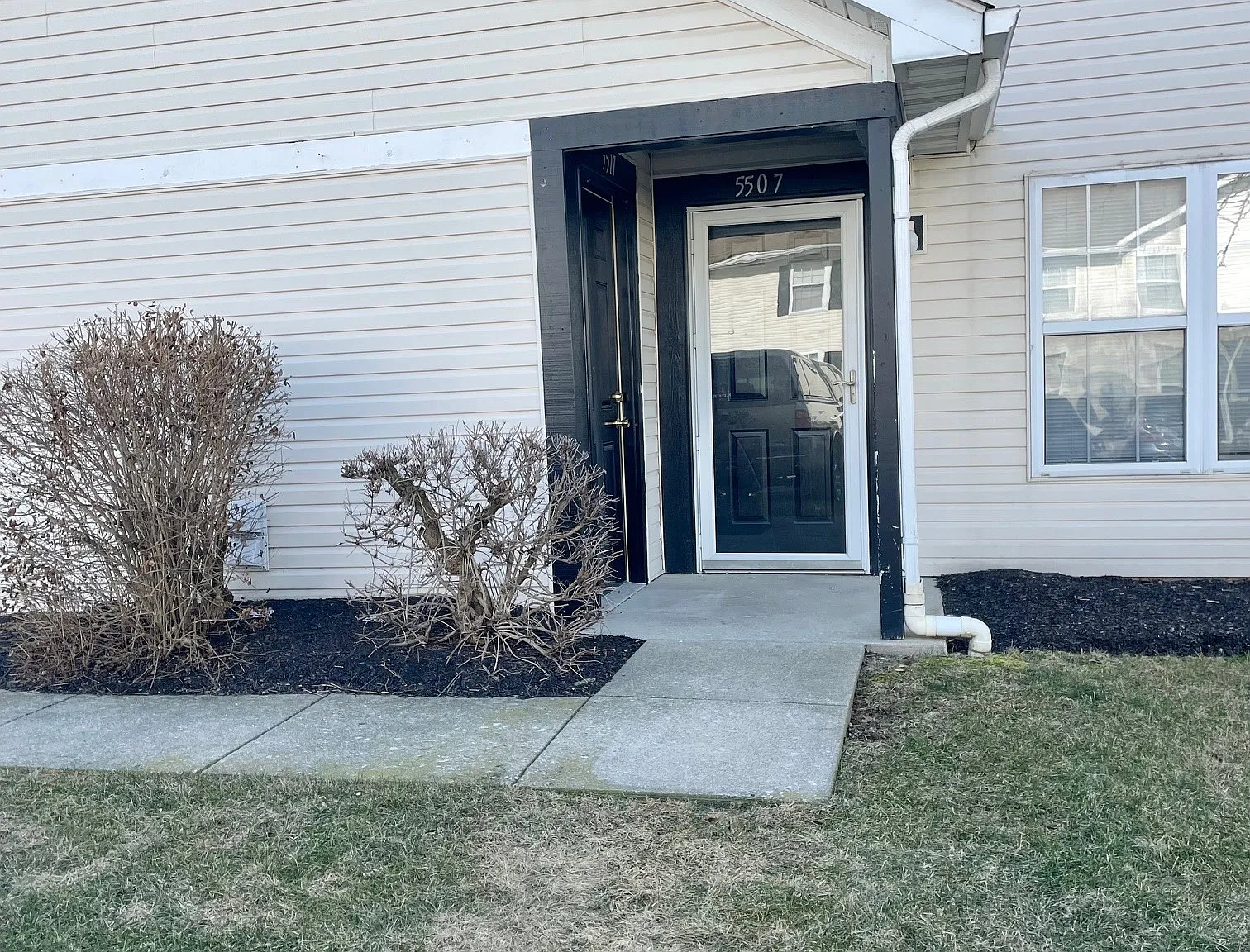 5517 Garden Rdg — Photo 2