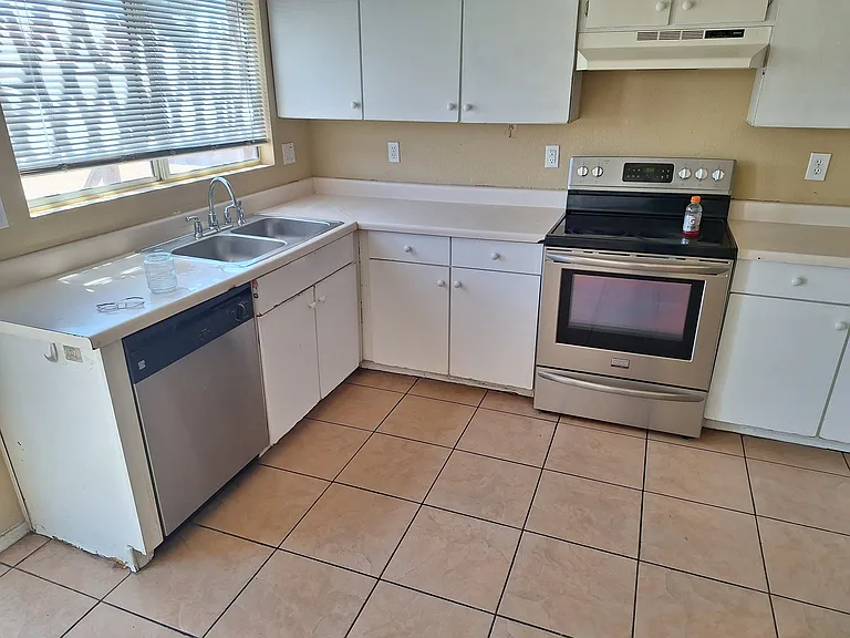 8701 W Granada Rd — Photo 4