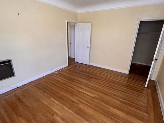 5th image of 3555 Broderick St APT 101