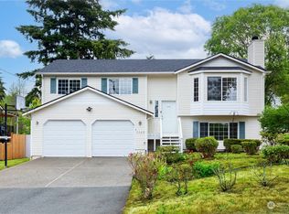 3920 NE 117th St, Seattle, WA 98125