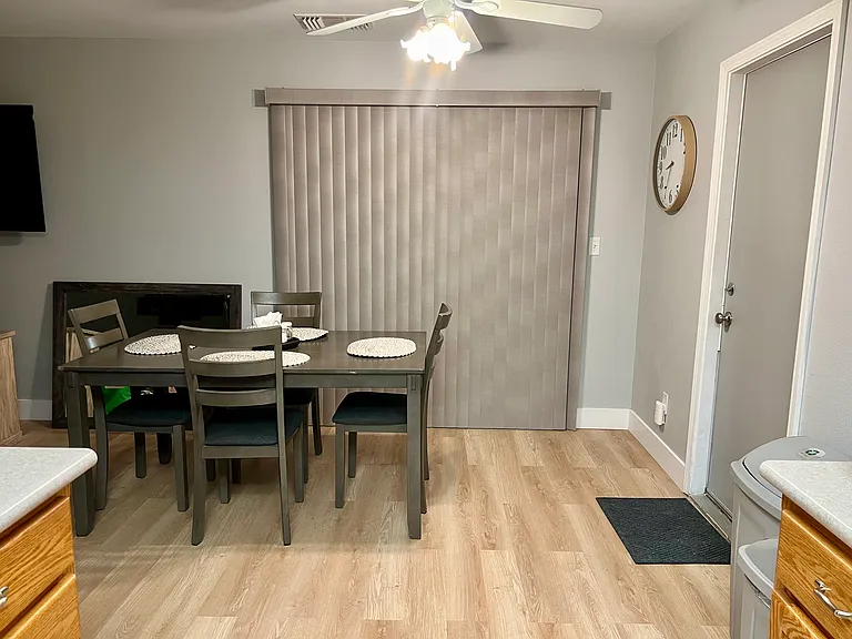 6869 Prescott Ave — Photo 6