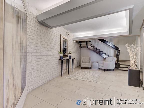 5th image of 2295 Vallejo St APT 502