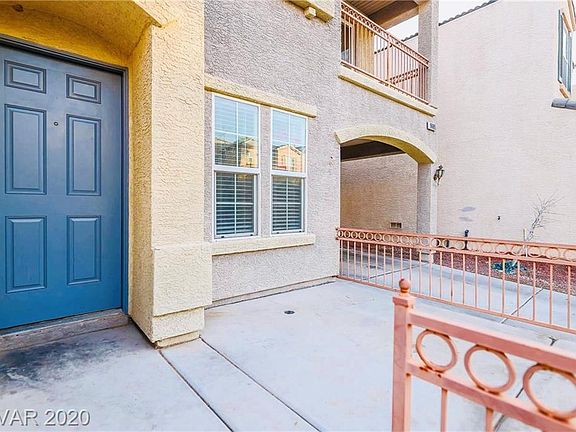 3rd image of 9085 Hombard Ave