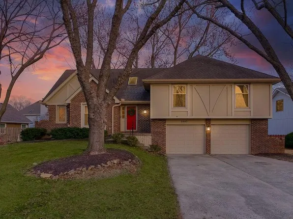 8443 Alden St, Lenexa, KS 66215