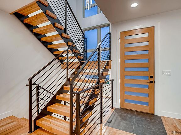 4th image of 4251 N Navajo St