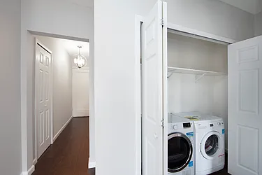 Rented by R New York