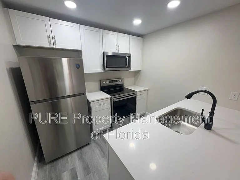 5485 SE 30th Pl #A — Photo 13